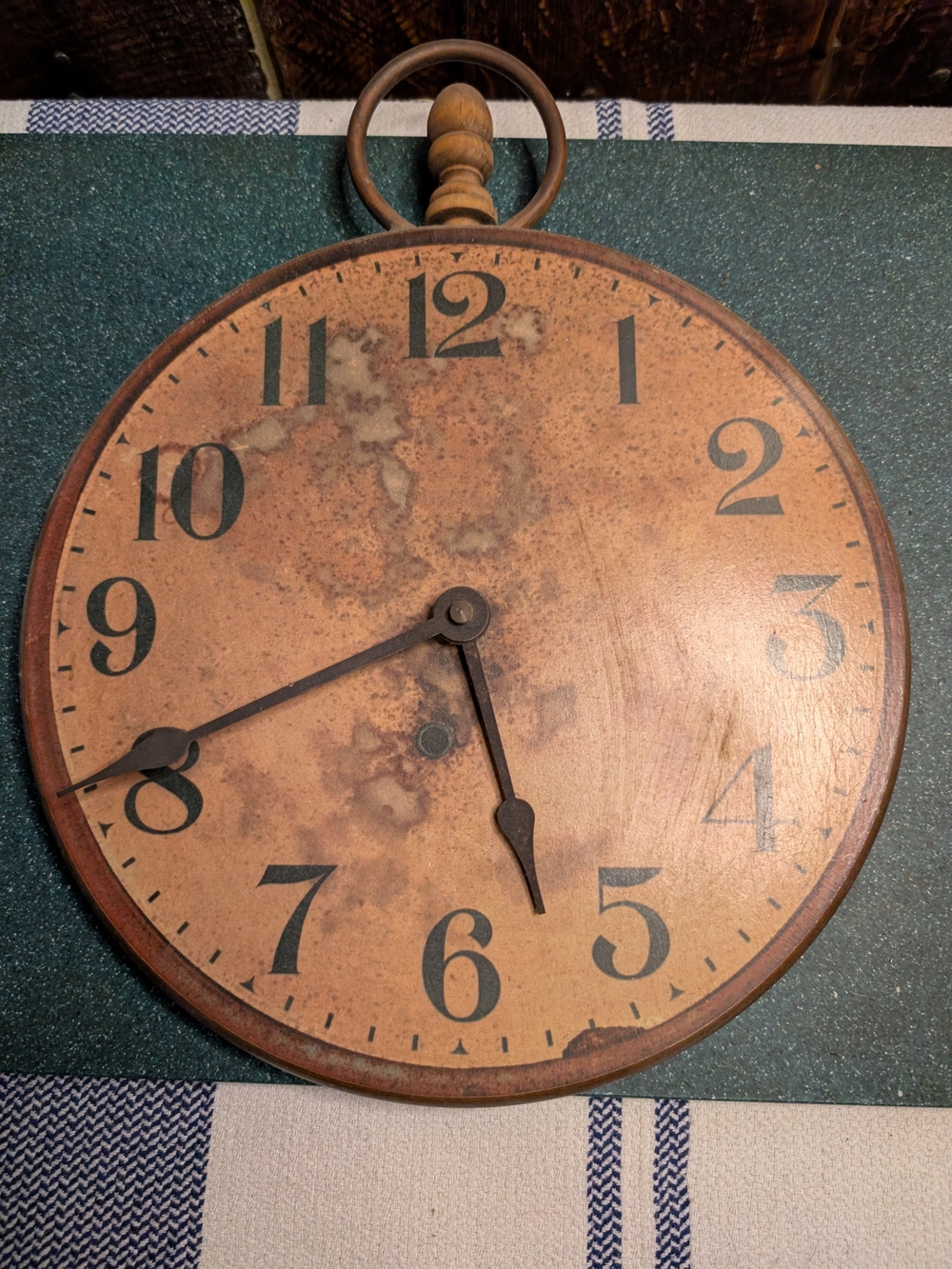 Vintage-Style Wall Clock in Weathered Brown – Decorative Home Accent